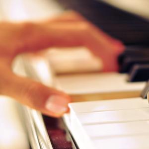 夏芙女王视频免费视频社区
