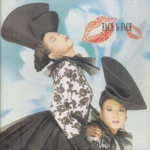 女人张开双腿让男人尻
