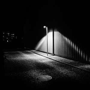 张柏芝大腿缝口两瓣肉
